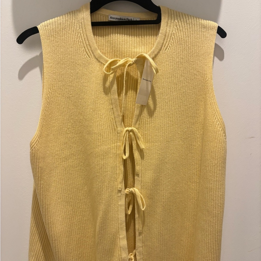 Yellow Abercrombie tie front knit